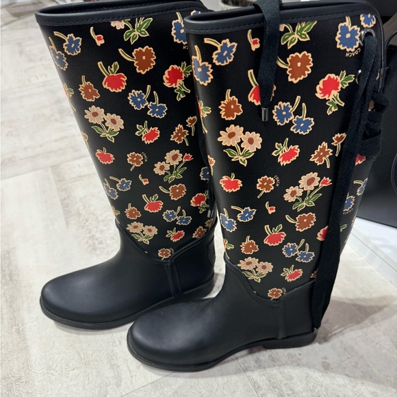 NWOT Coach TRISTEE Black & Multicolor Floral Rainboots RARE WOMAN - Picture 3 of 8